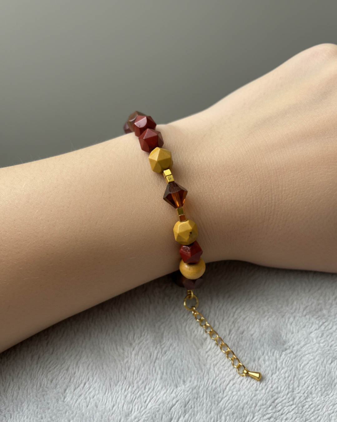 Pulsera Reflejos Ámbar de jaspe mokaita, cuarzo rosado y cristal caramelo con oro 18k - PIERRE & CHAÎNE