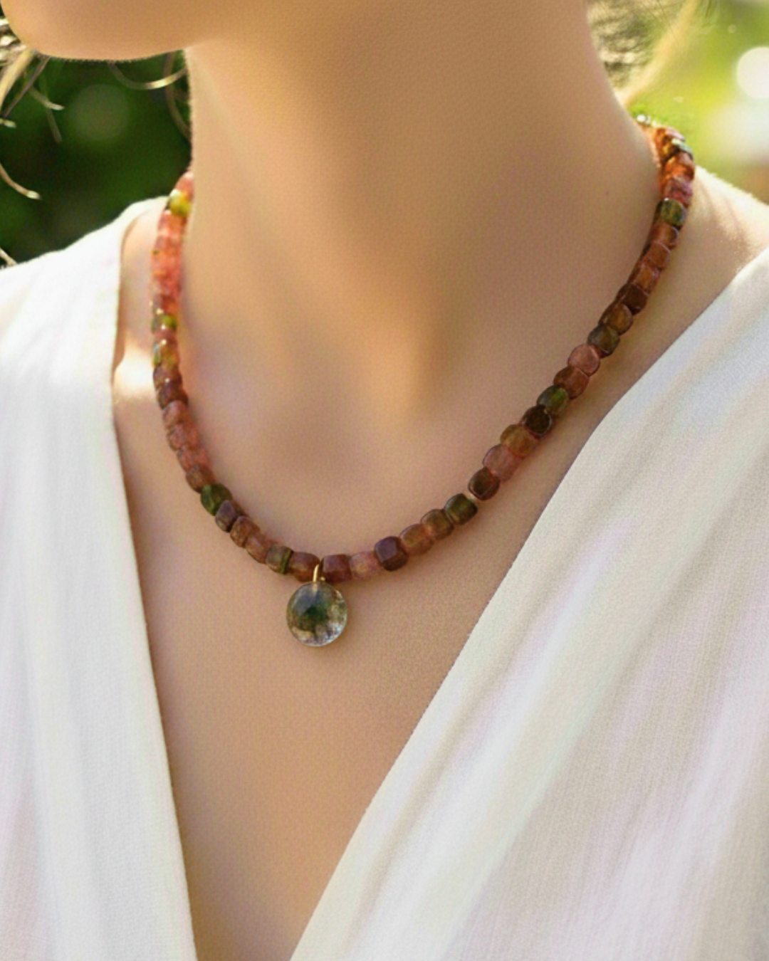 Collar Terre d'Or de ágata tonos tierra con hematite y baño de oro 18k - PIERRE & CHAÎNE.