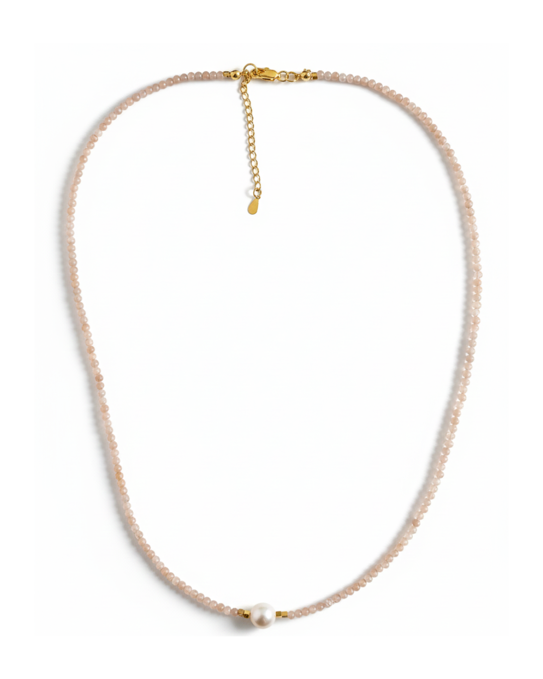 Collar completo sobre fondo blanco