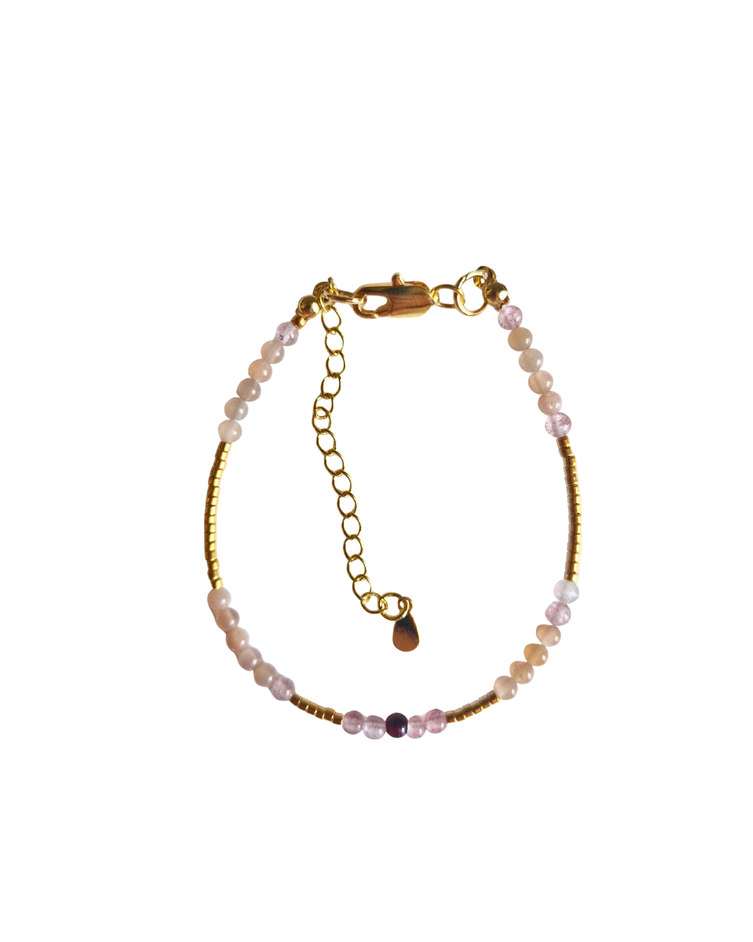 Pulsera completa en fondo blanco